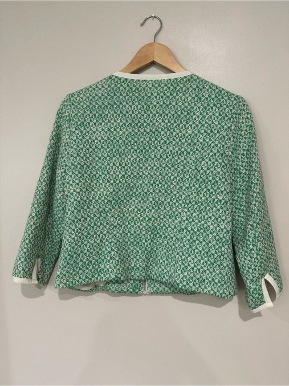 CAbi Clover Tweed Jacket Green White Zip Front Blazer Size 6 Style 726 - Picture 3 of 9